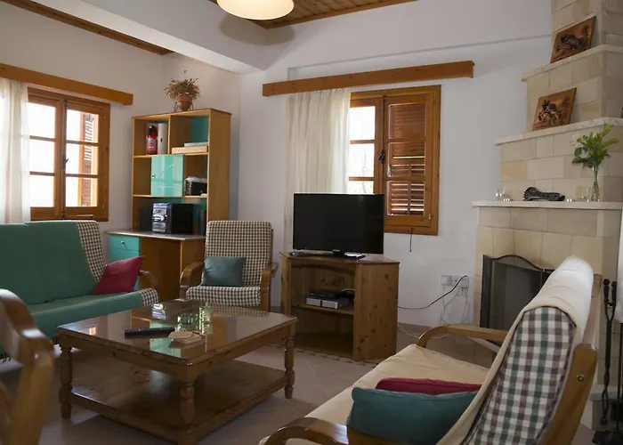 Semesterbostad Chrysanthema Miliou